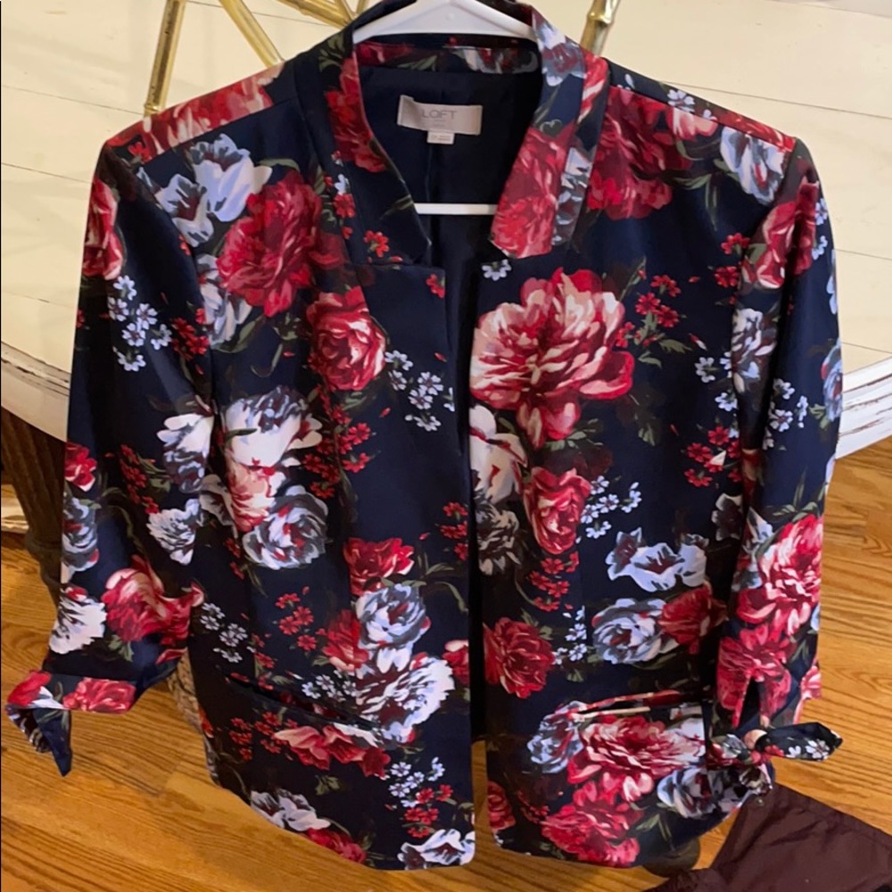 Loft floral blazer size LP